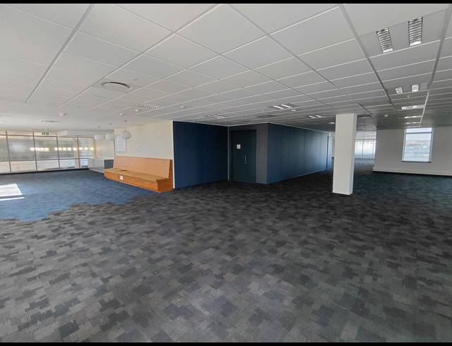6,747M² OFFICE TO LET IN WATERFALL